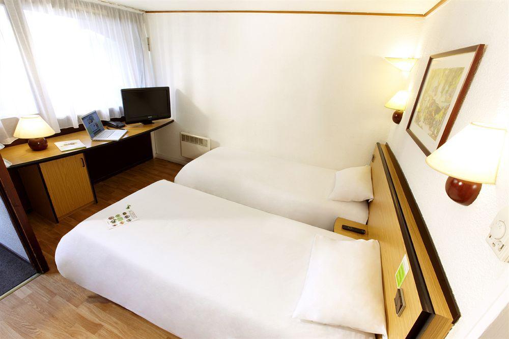 Campanile Tours Sud - Chambray-Les-Tours Hotel Exterior photo