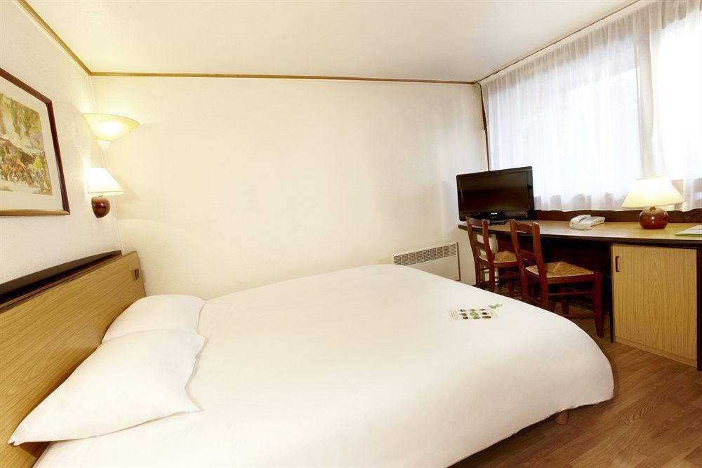 Campanile Tours Sud - Chambray-Les-Tours Hotel Exterior photo