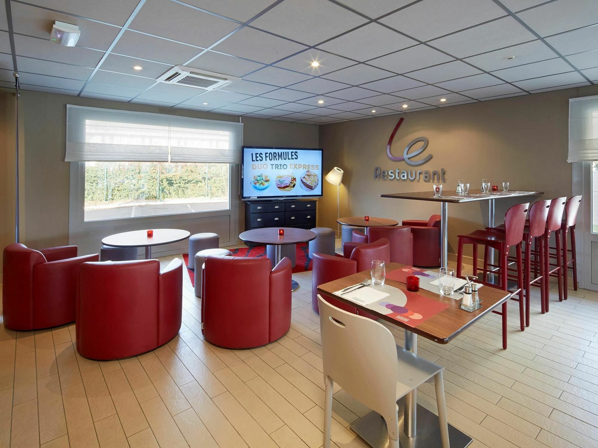 Campanile Tours Sud - Chambray-Les-Tours Hotel Exterior photo